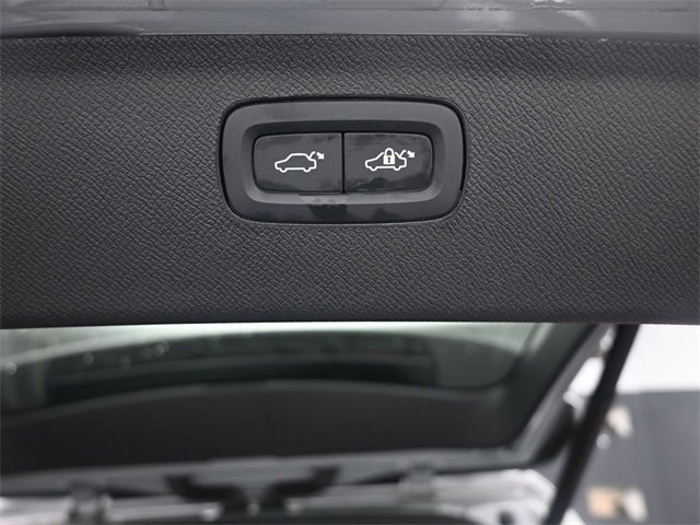 Used 2025 Volvo XC90 B5 Core w/ Protection Package image 26