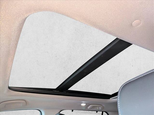 Used 2025 Honda Pilot Touring image 18