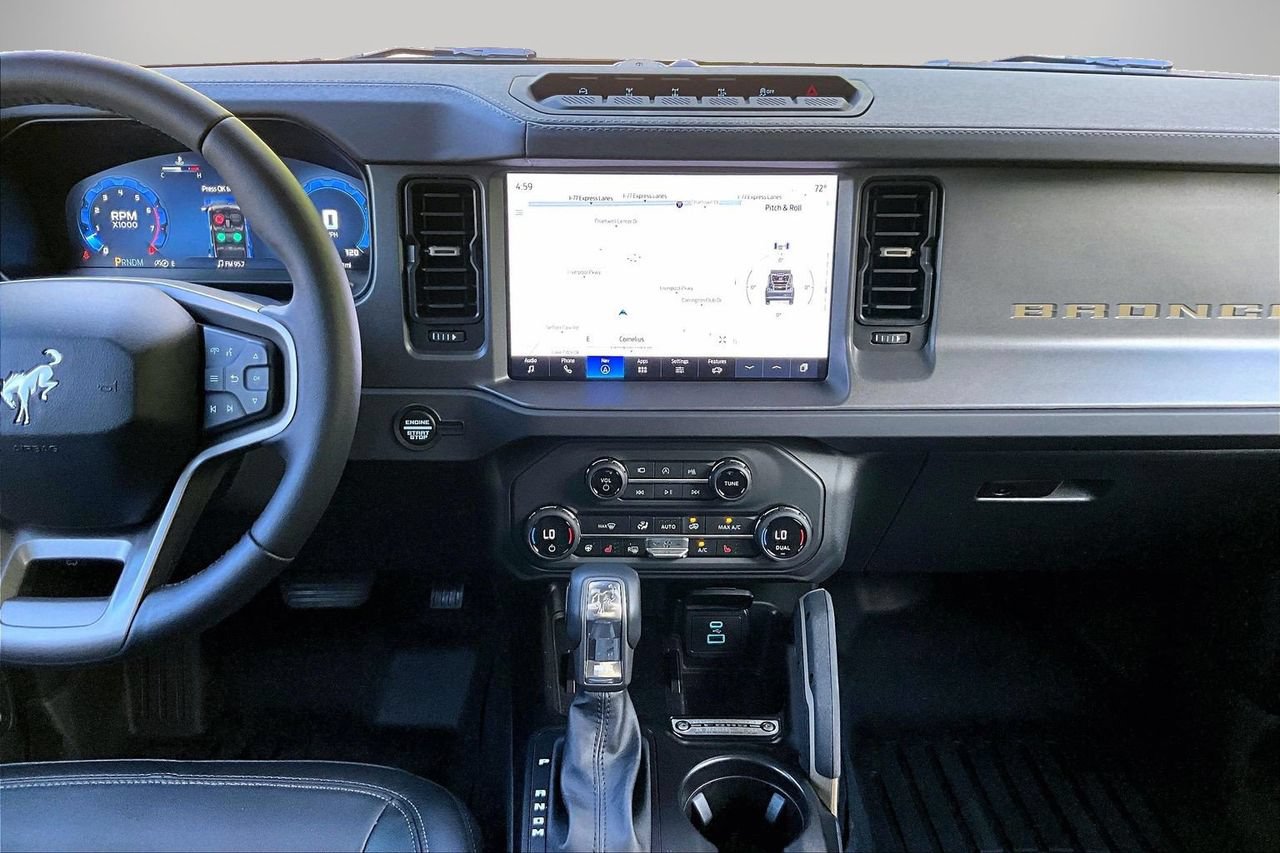 Used 2025 Ford Bronco Badlands AWD/4WD image 12