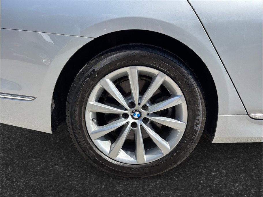 Used 2018 BMW 750i 750i Sedan 4D image 15