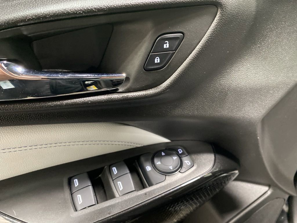 Used 2024 Chevrolet Trax LT w/ LT Convenience Package image 18