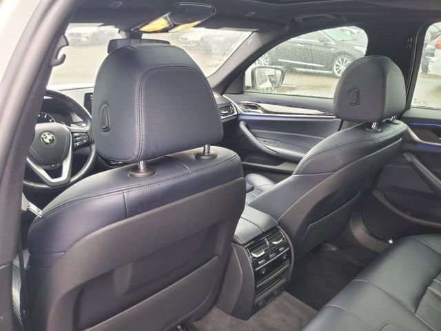 Used 2017 BMW 530i xDrive image 25