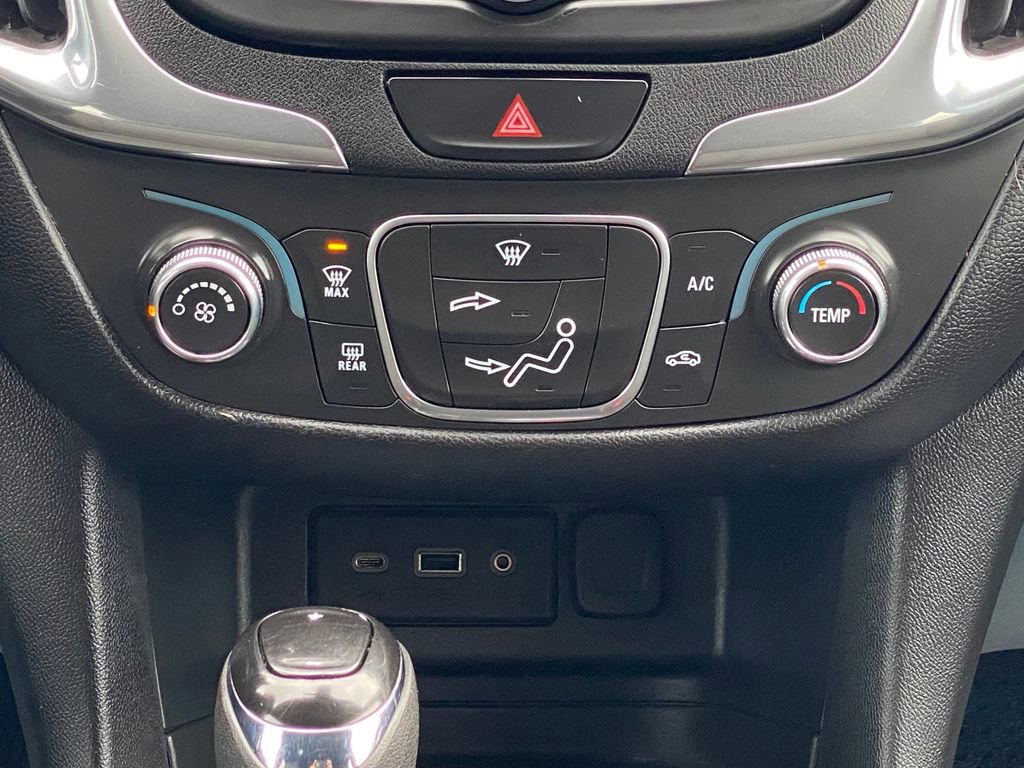 Used 2019 Chevrolet Equinox LT w/ LPO, Floor Liner Package AWD/4WD image 21