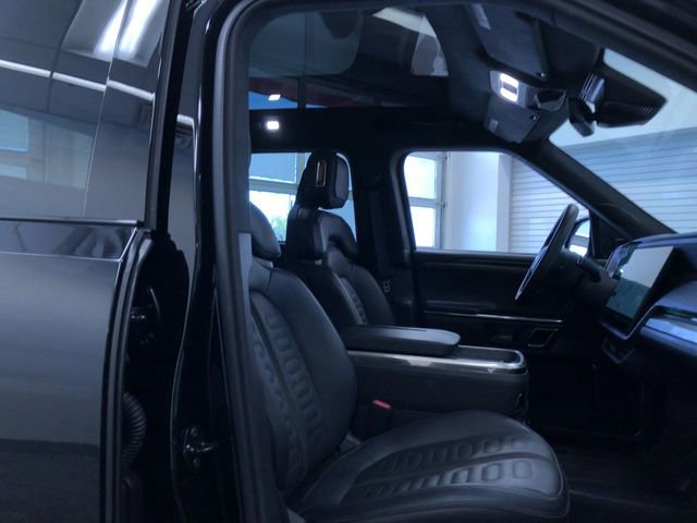 Used 2023 Rivian R1T Adventure AWD/4WD image 22