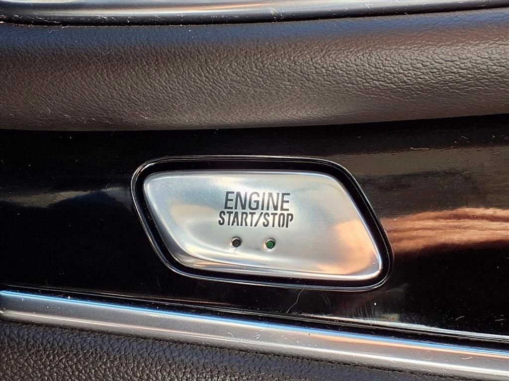 Used 2022 Buick Enclave Avenir w/ Avenir Technology Package image 17