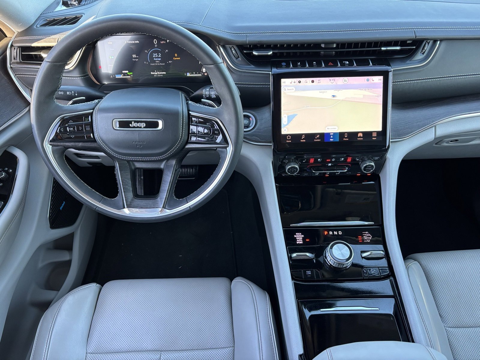 Used 2022 Jeep Grand Cherokee Overland image 17