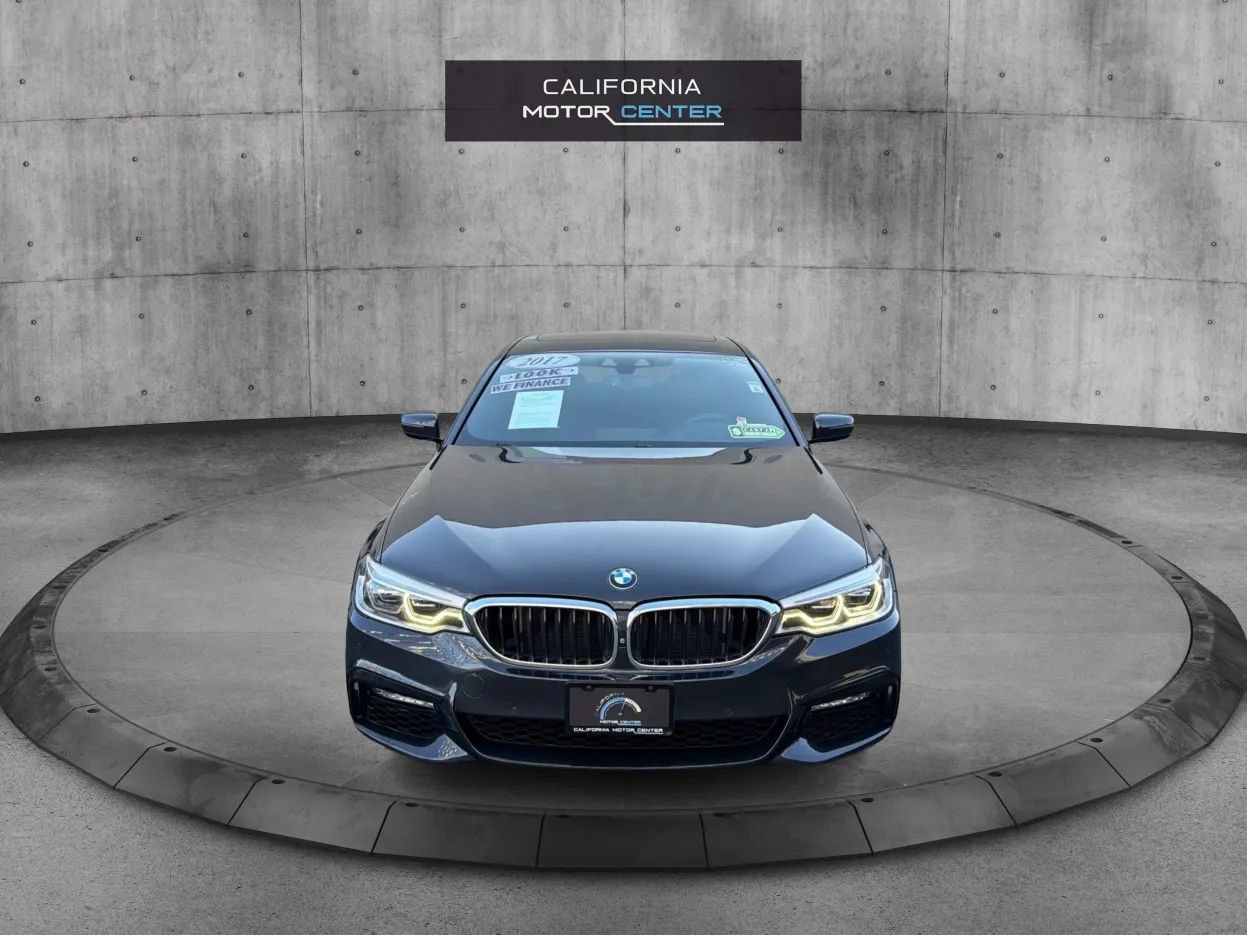 Used 2017 BMW 540i RWD image 2
