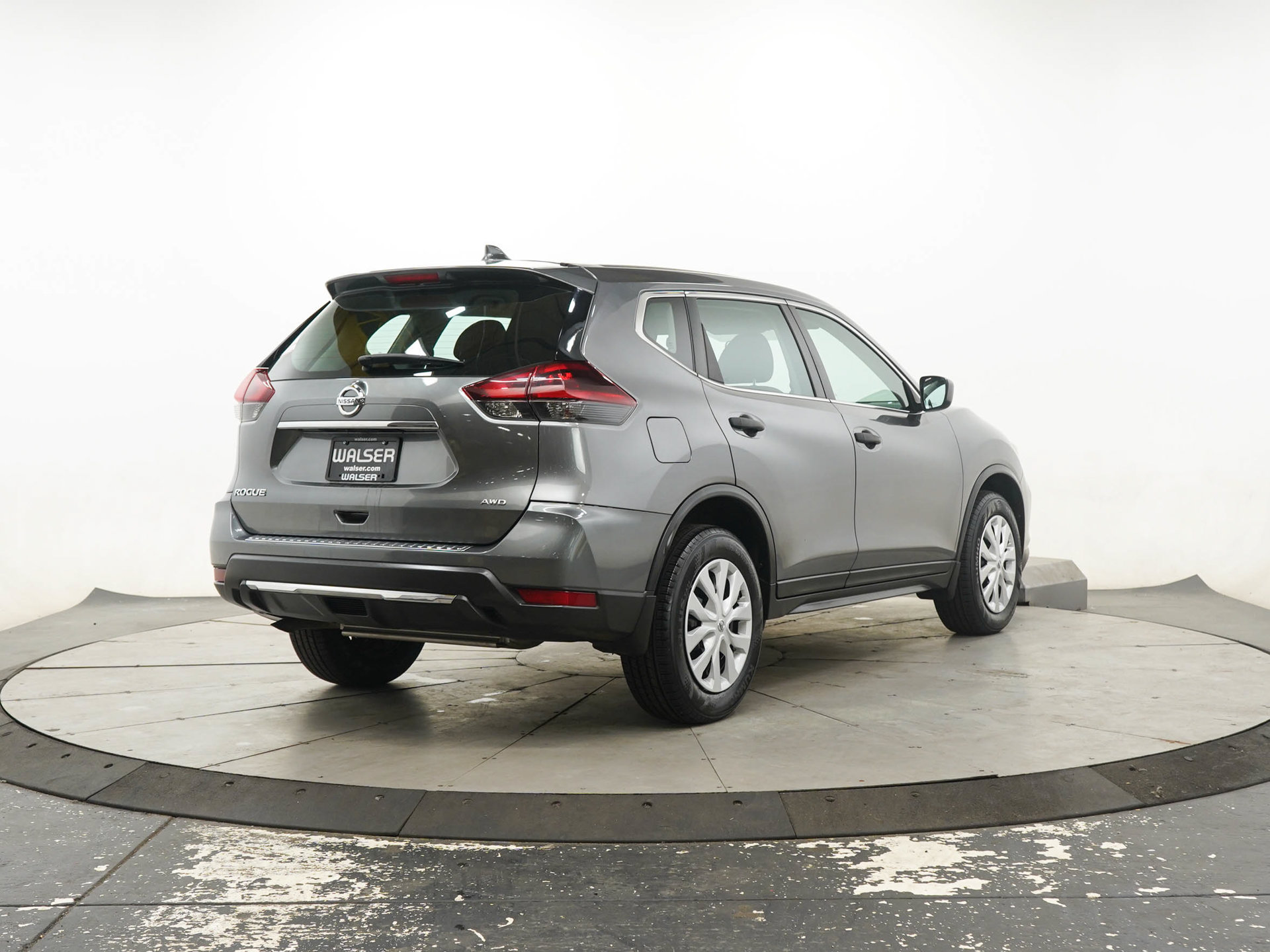 Used 2018 Nissan Rogue S AWD/4WD image 6