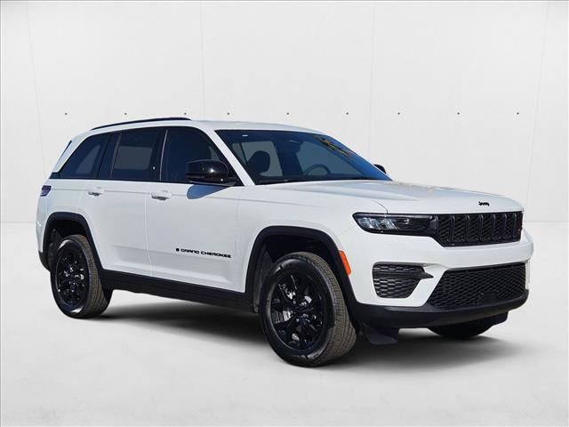 New 2025 Jeep Grand Cherokee Altitude image 7