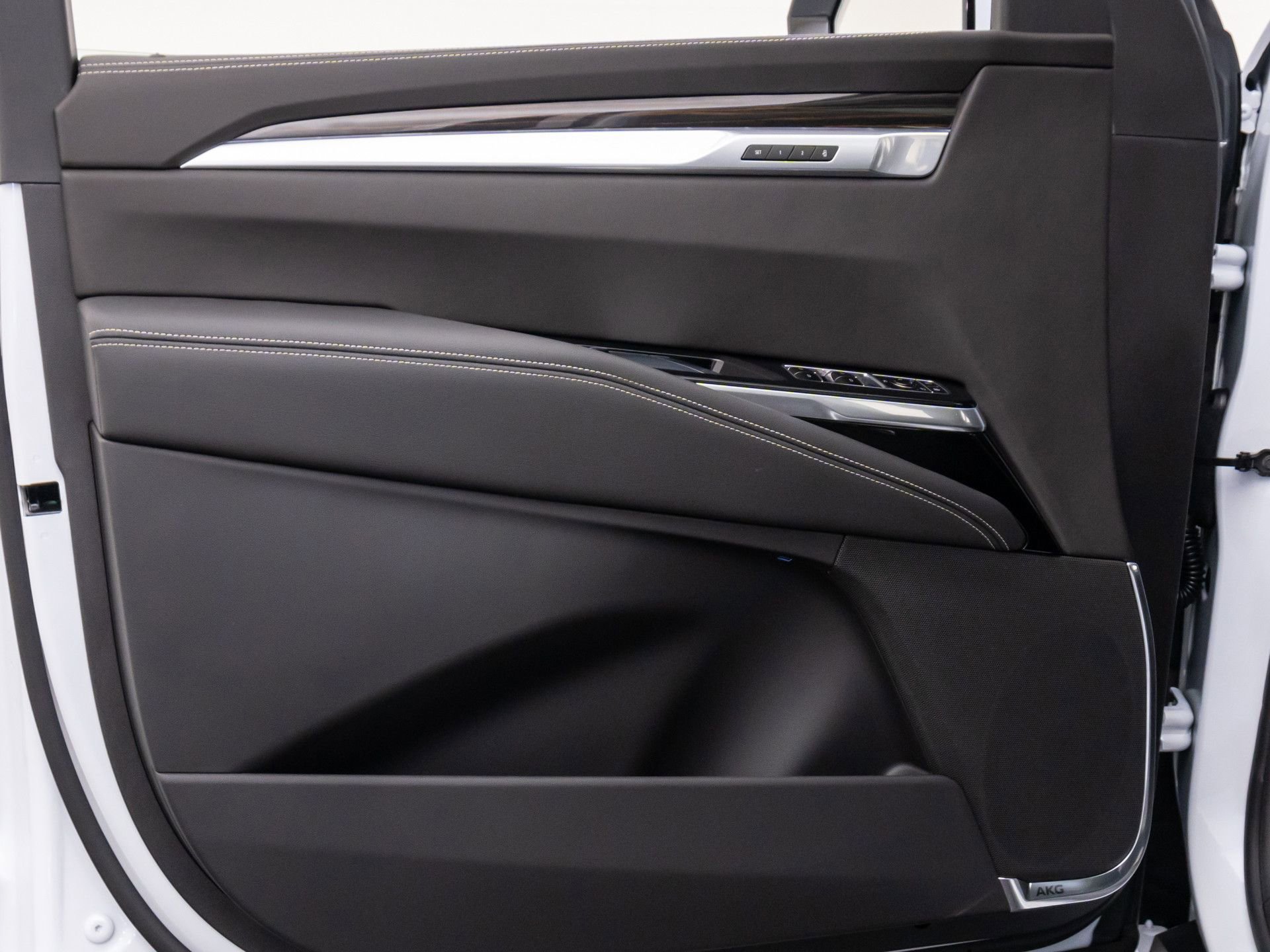 New 2026 Cadillac Escalade Luxury image 14