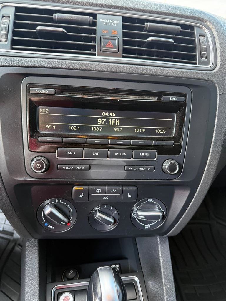 Used 2015 Volkswagen Jetta SE image 5
