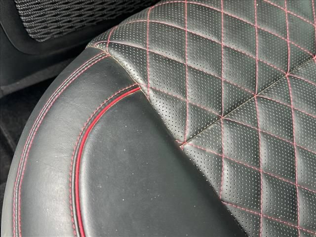 Used 2023 Genesis G70 3.3T image 18