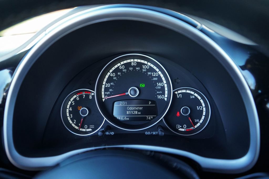Used 2014 Volkswagen Beetle 2.5 image 6