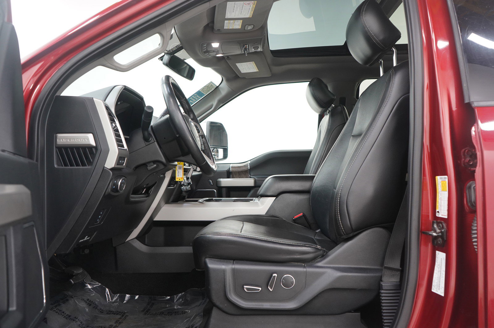 Used 2017 Ford F250 Lariat w/ Chrome Package image 23