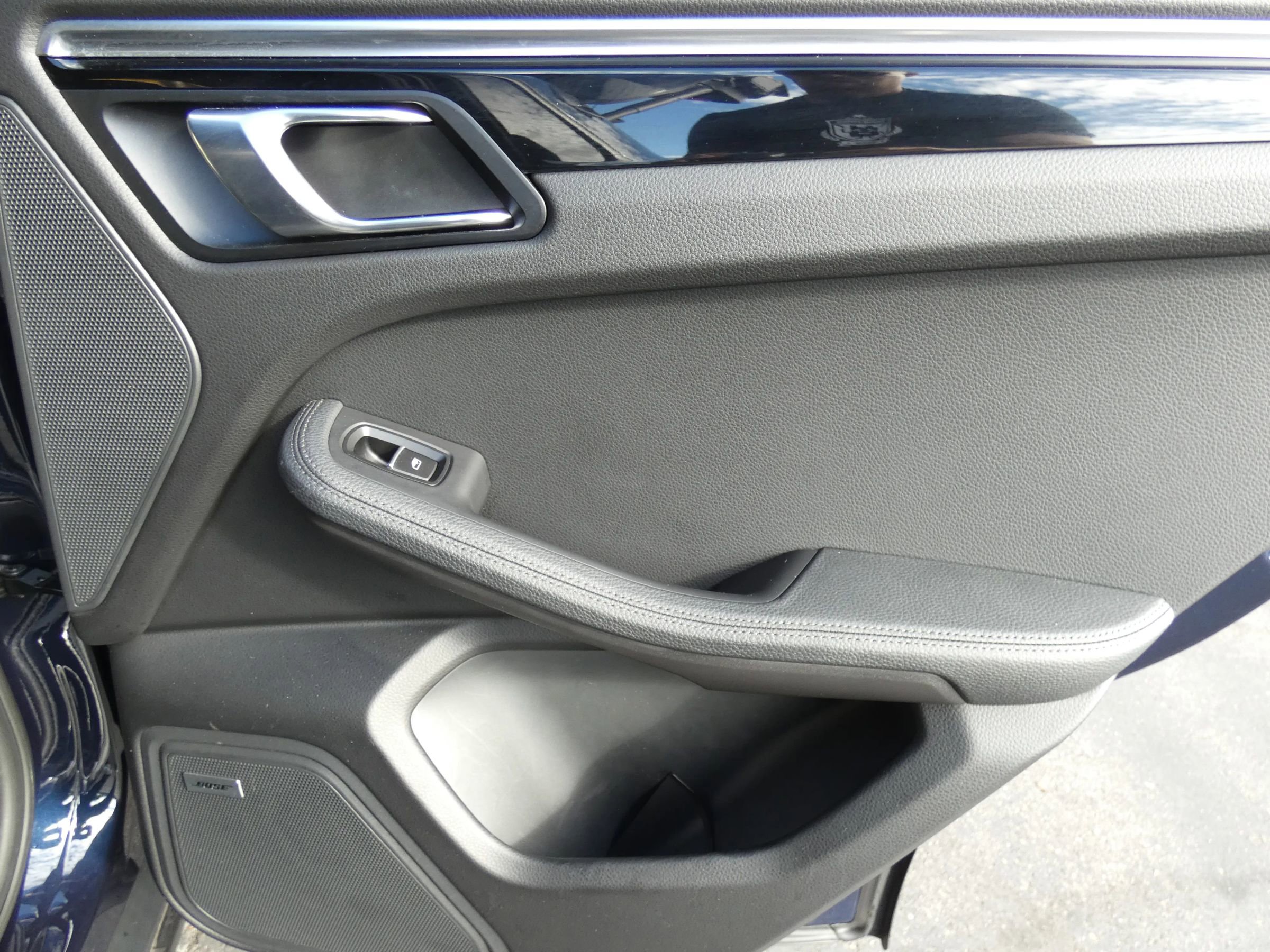 Used 2019 Porsche Macan image 44