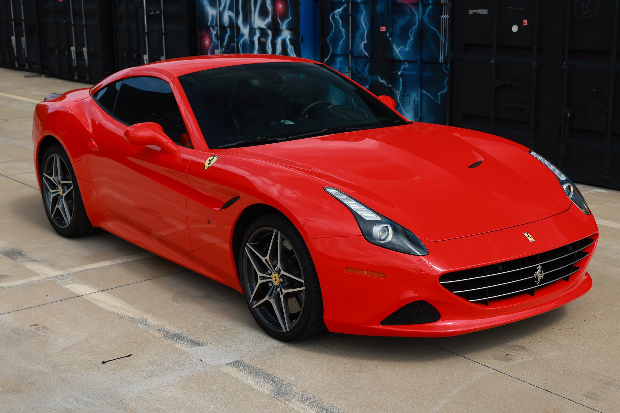 Used 2015 Ferrari California T RWD image 20