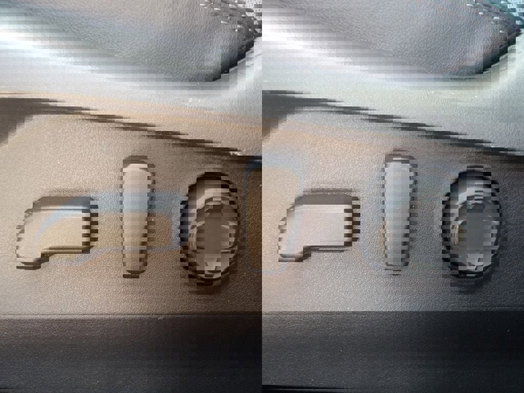 Used 2023 Subaru Outback Limited image 16