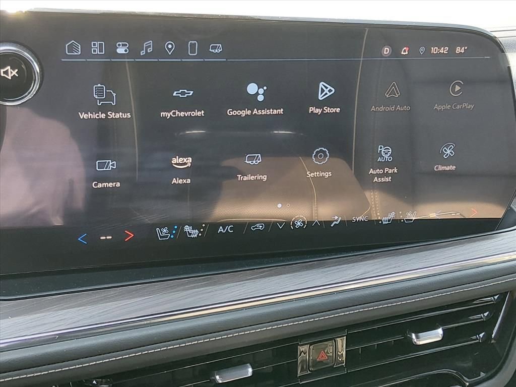 New 2025 Chevrolet Suburban Premier AWD/4WD image 21