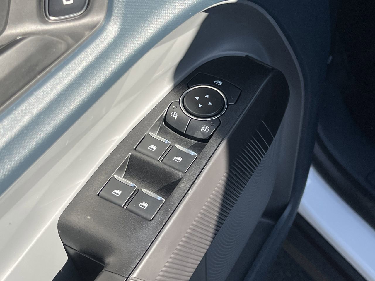 New 2026 Ford Maverick XL FWD image 12