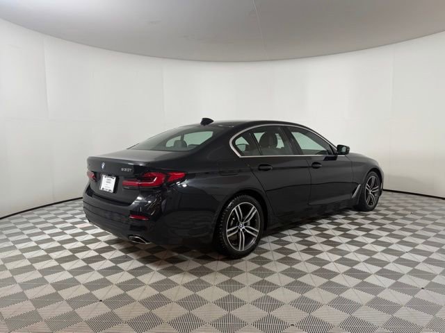 Used 2023 BMW 530i xDrive image 7