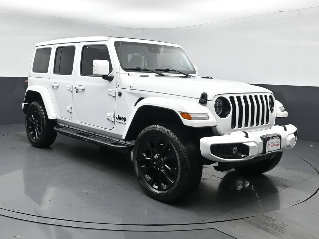 Used 2022 Jeep Wrangler Unlimited Sahara AWD/4WD image 2