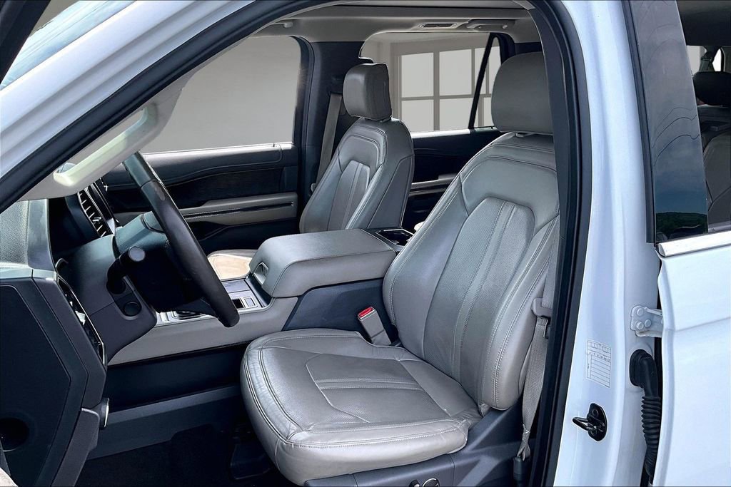 Used 2020 Ford Expedition Max Limited w/ Equipment Group 301A RWD image 25