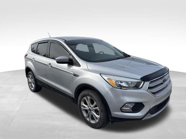 Used 2019 Ford Escape SE image 3