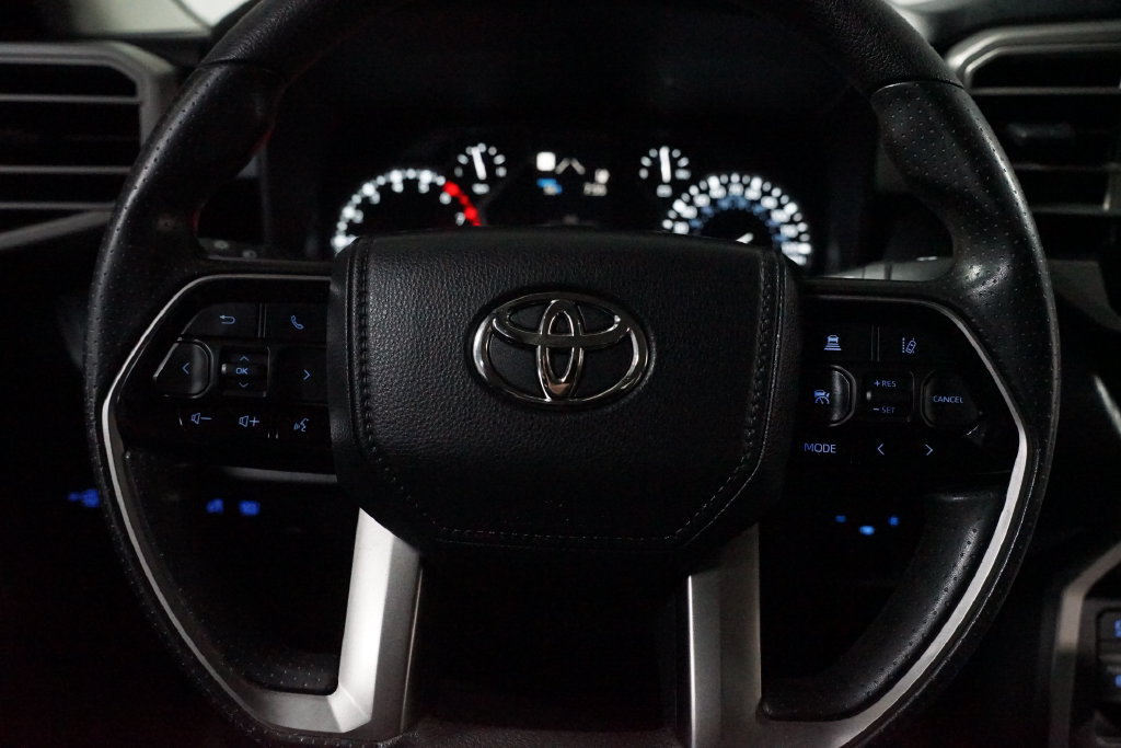 Used 2022 Toyota Tundra SR5 AWD/4WD image 13