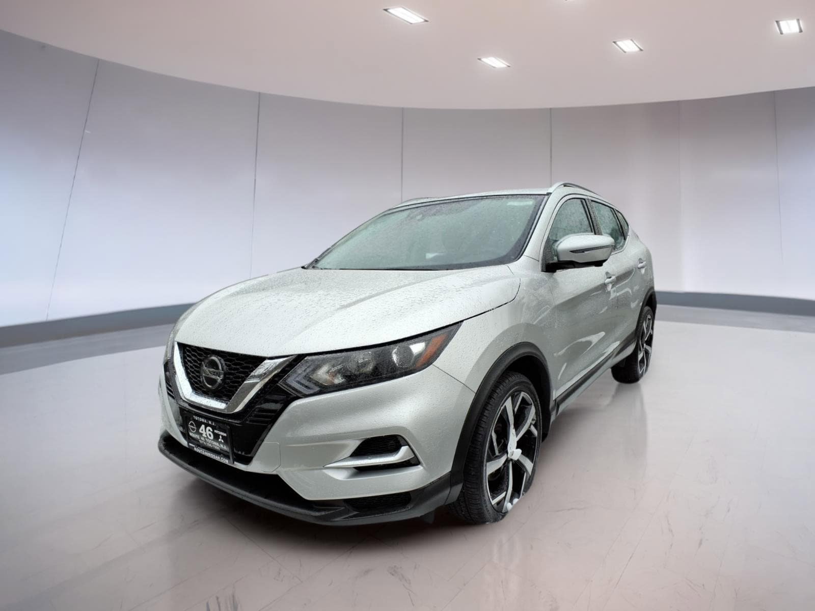Used 2022 Nissan Rogue Sport SL AWD/4WD image 2