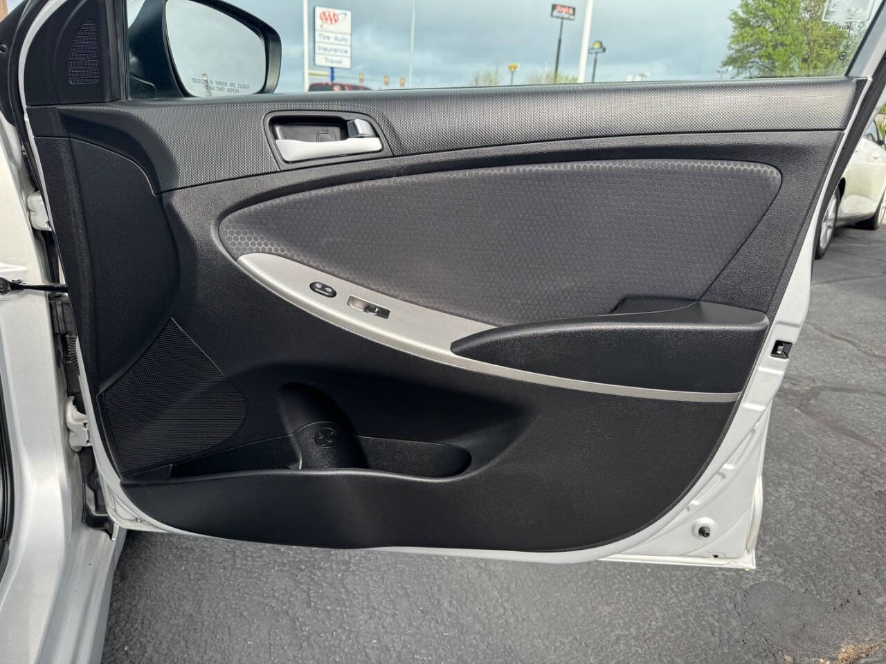 Used 2016 Hyundai Accent Sport image 19