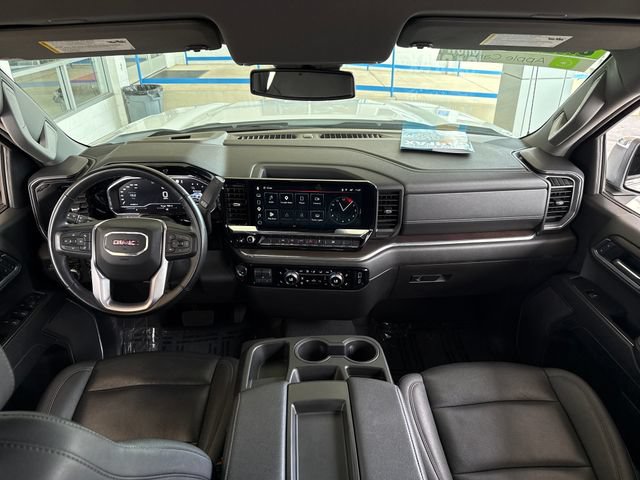 Used 2025 GMC Sierra 1500 SLT AWD/4WD image 12