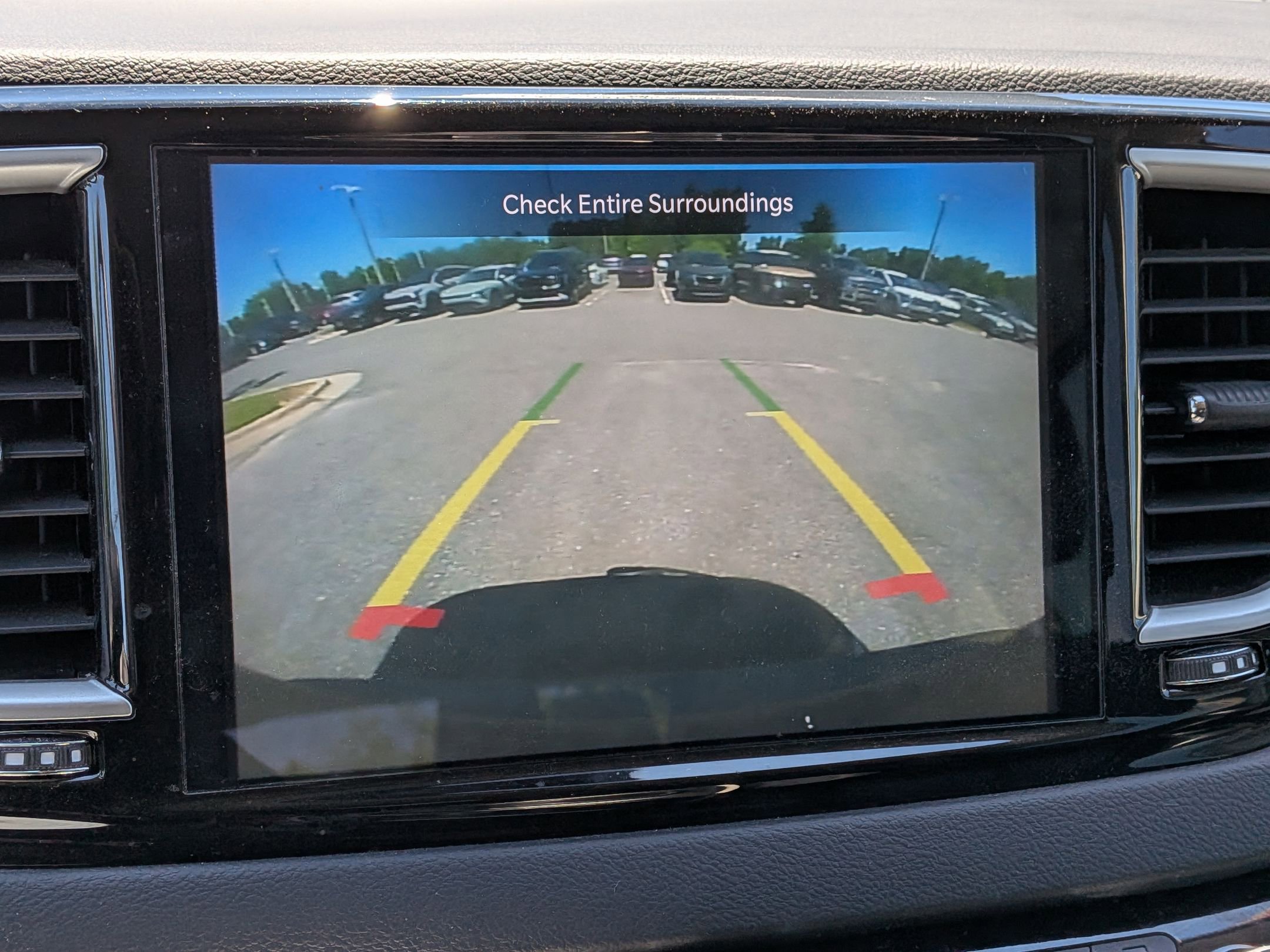 Used 2023 Chrysler Pacifica Touring-L FWD image 23