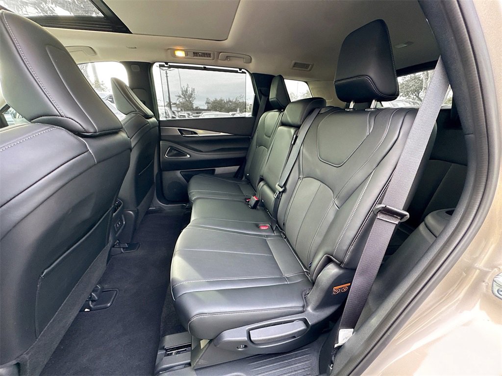 Used 2026 INFINITI QX60 Luxe w/ Cargo Package image 27