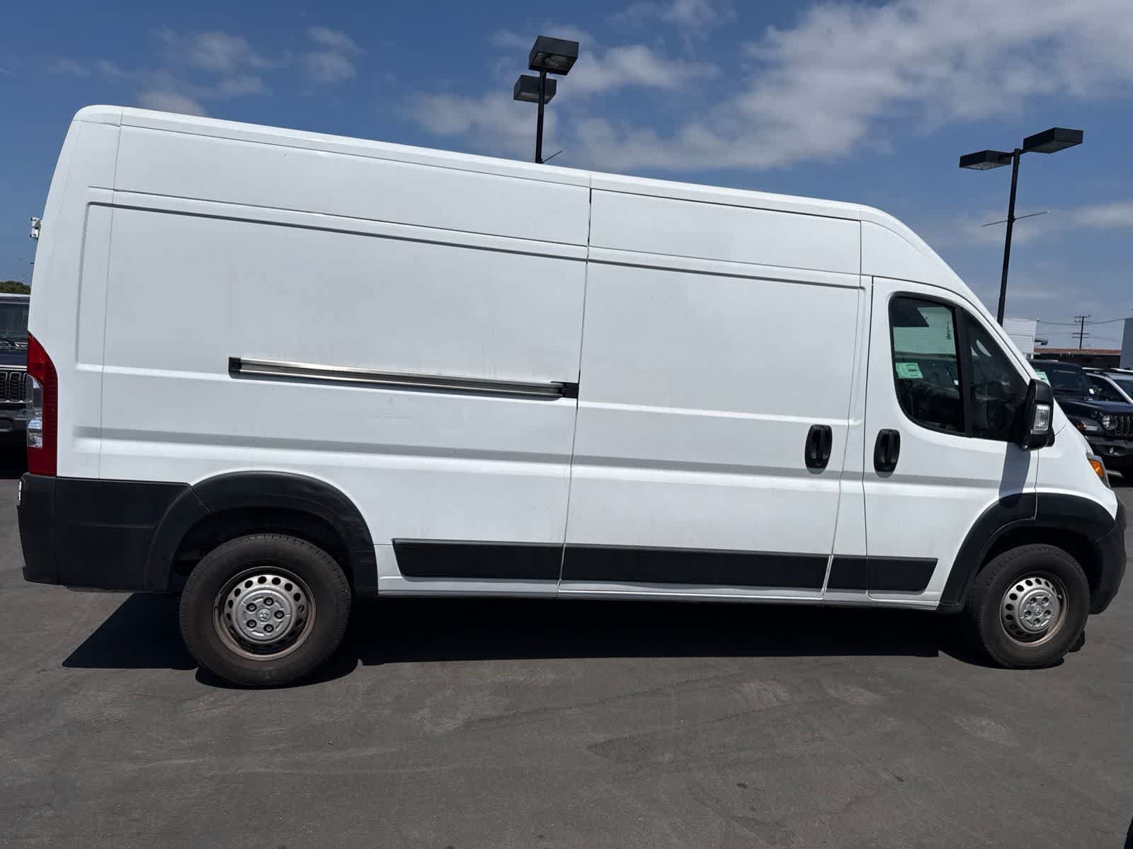 Used 2024 RAM ProMaster 2500 w/ Convenience Group FWD image 11