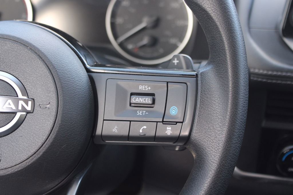 Used 2023 Nissan Rogue SV image 19