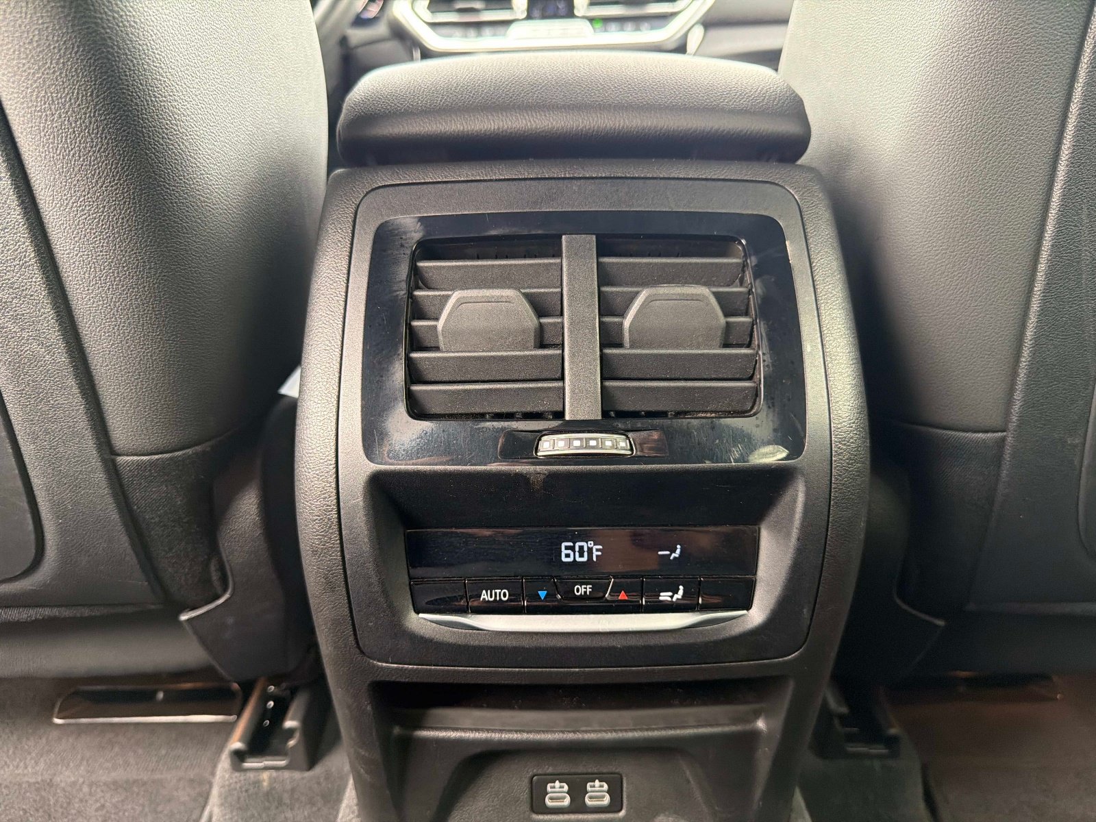 Used 2024 BMW X3 sDrive30i w/ Premium Package w/ZPA RWD image 35