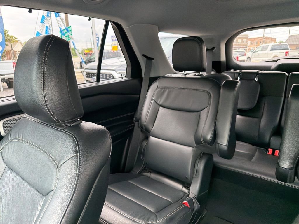 Used 2020 Ford Explorer Limited image 28