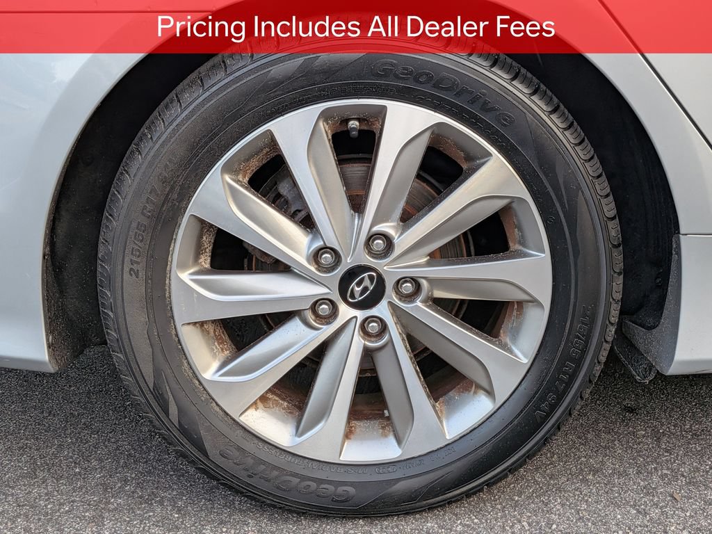 Used 2014 Hyundai Sonata Limited w/ Technology Package 05 FWD image 11