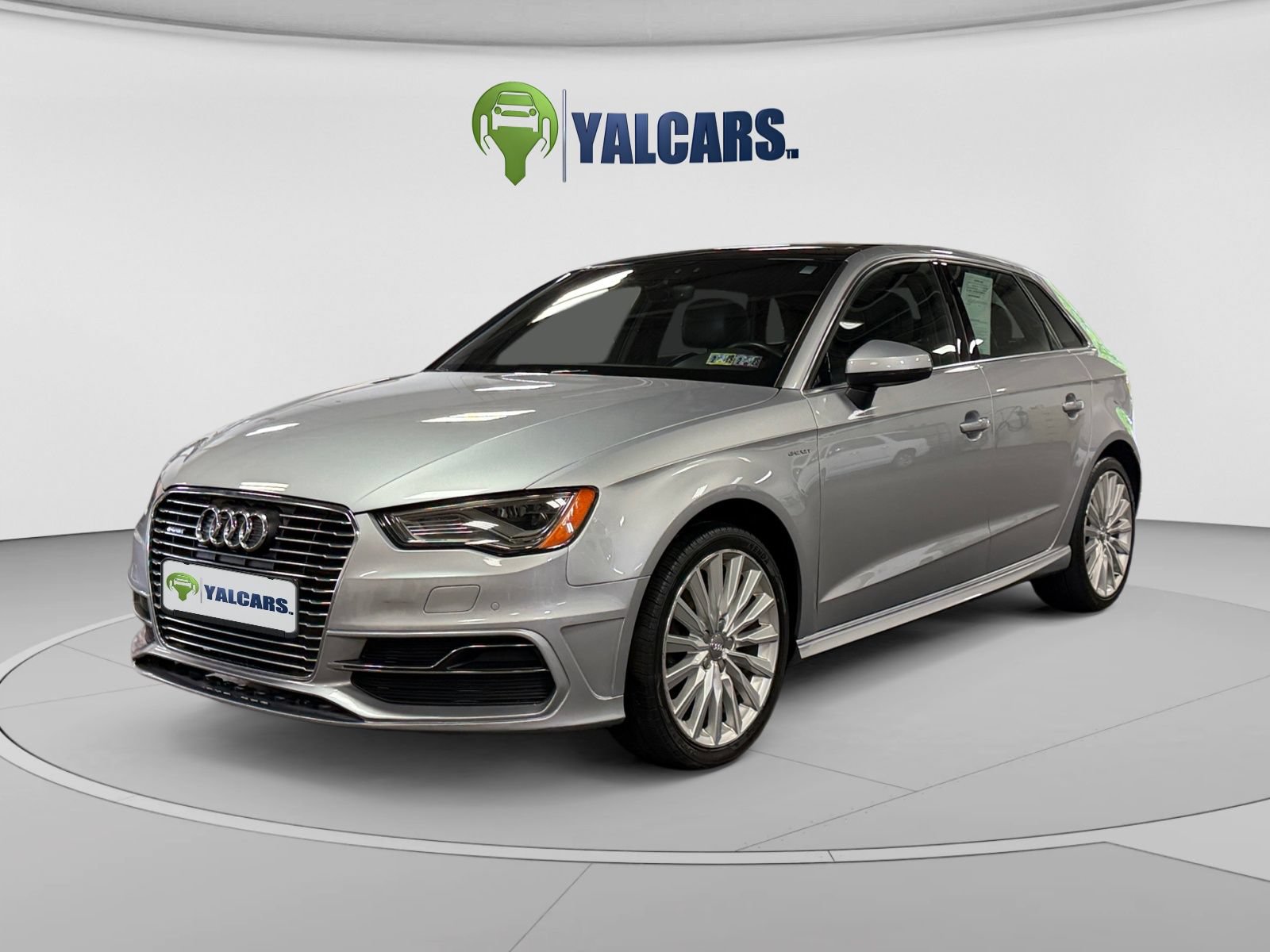 Used 2016 Audi A3 e-tron Premium Plus FWD image 1