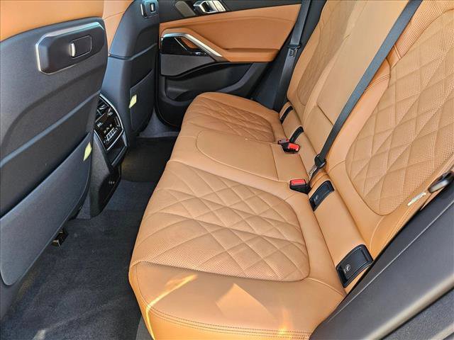 New 2026 BMW X6 xDrive40i w/ Climate Comfort Package image 16