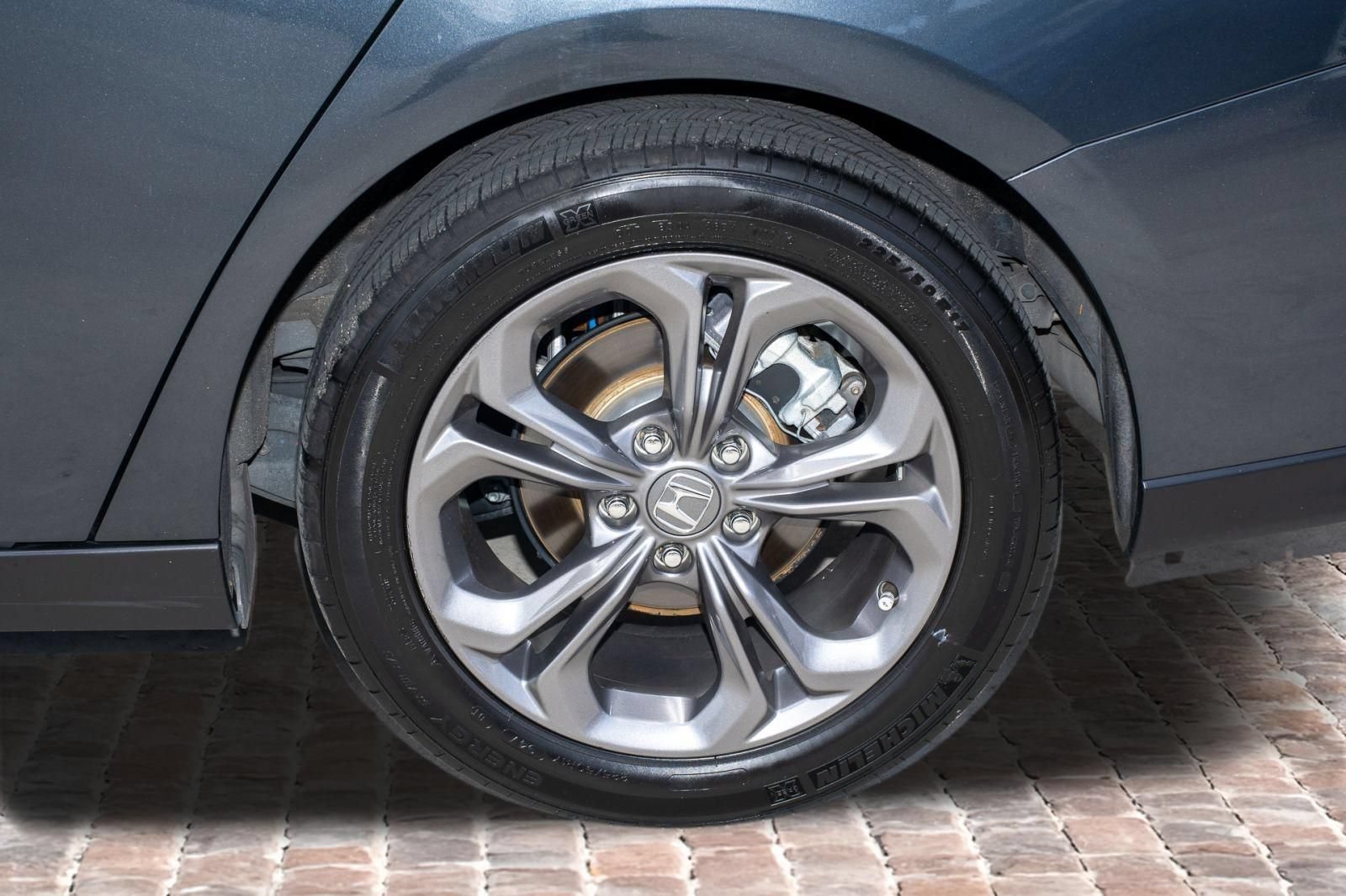 Certified 2024 Honda Accord EX image 38