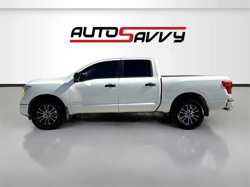 Used 2024 Nissan Titan SV w/ SV Convenience Package image 4