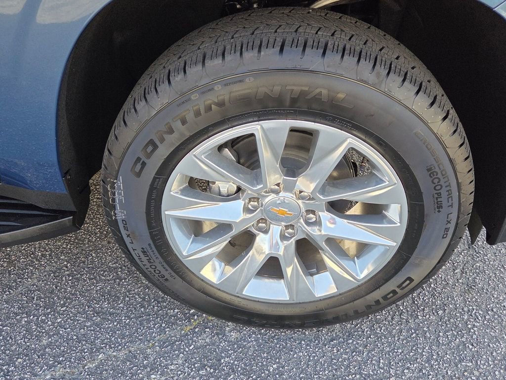 New 2026 Chevrolet Suburban Premier image 15