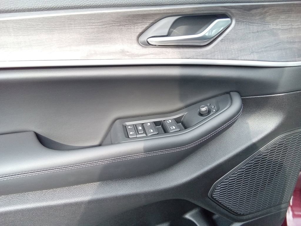 New 2026 Jeep Grand Cherokee Altitude image 12