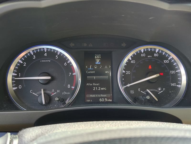 Used 2015 Toyota Highlander XLE AWD/4WD image 15