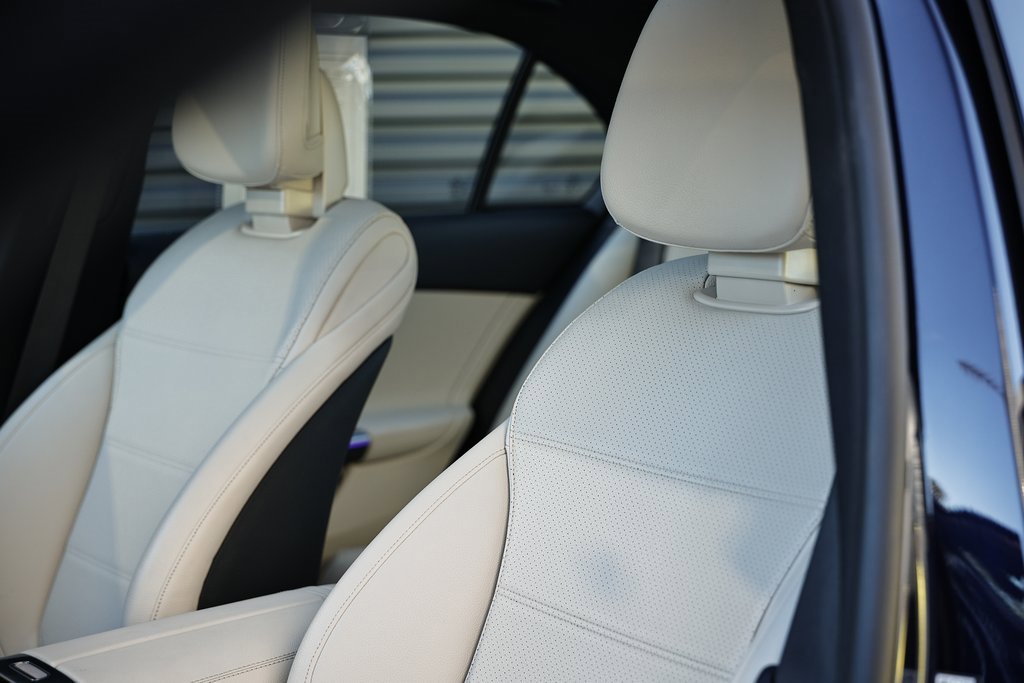 Used 2023 Mercedes-Benz C 300 4MATIC Sedan w/ Exclusive Trim Package image 24