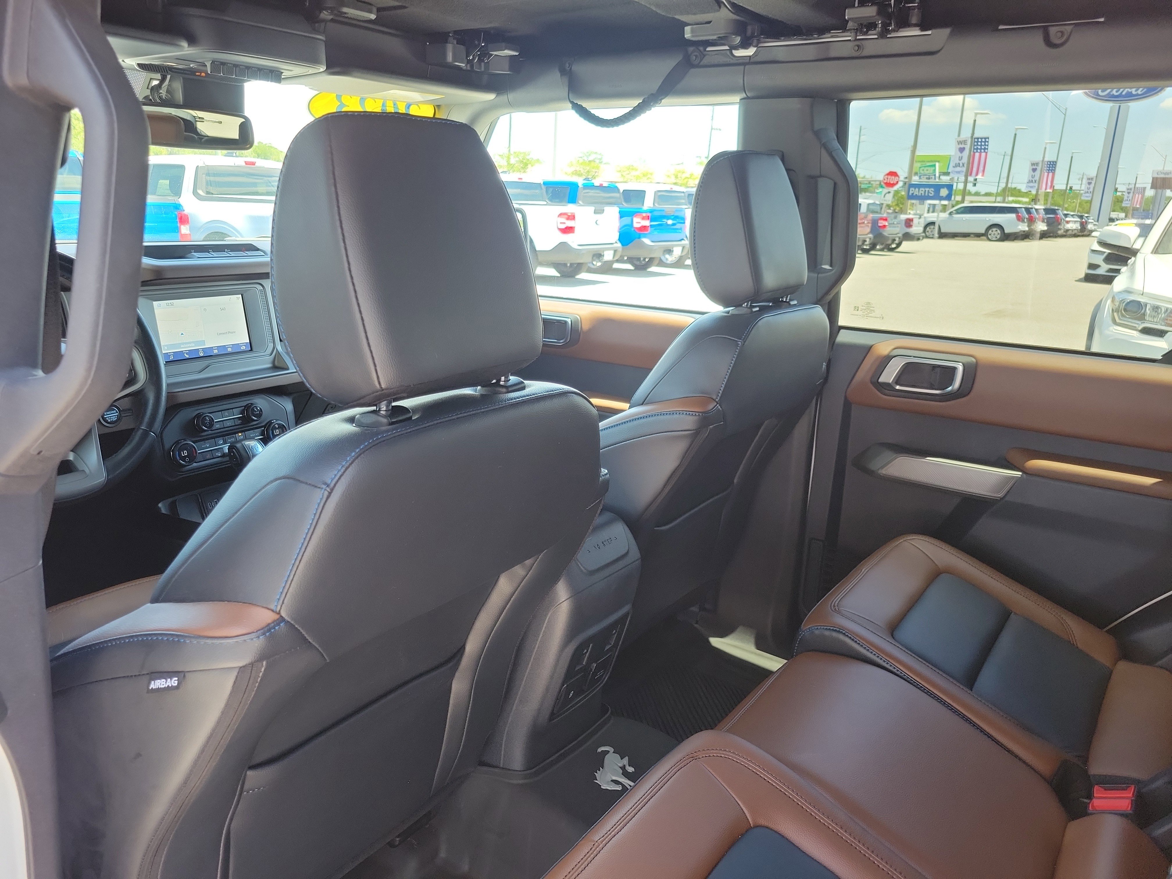 Used 2023 Ford Bronco Outer Banks AWD/4WD image 14