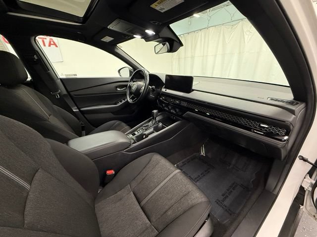 Used 2024 Honda Accord Sport image 9