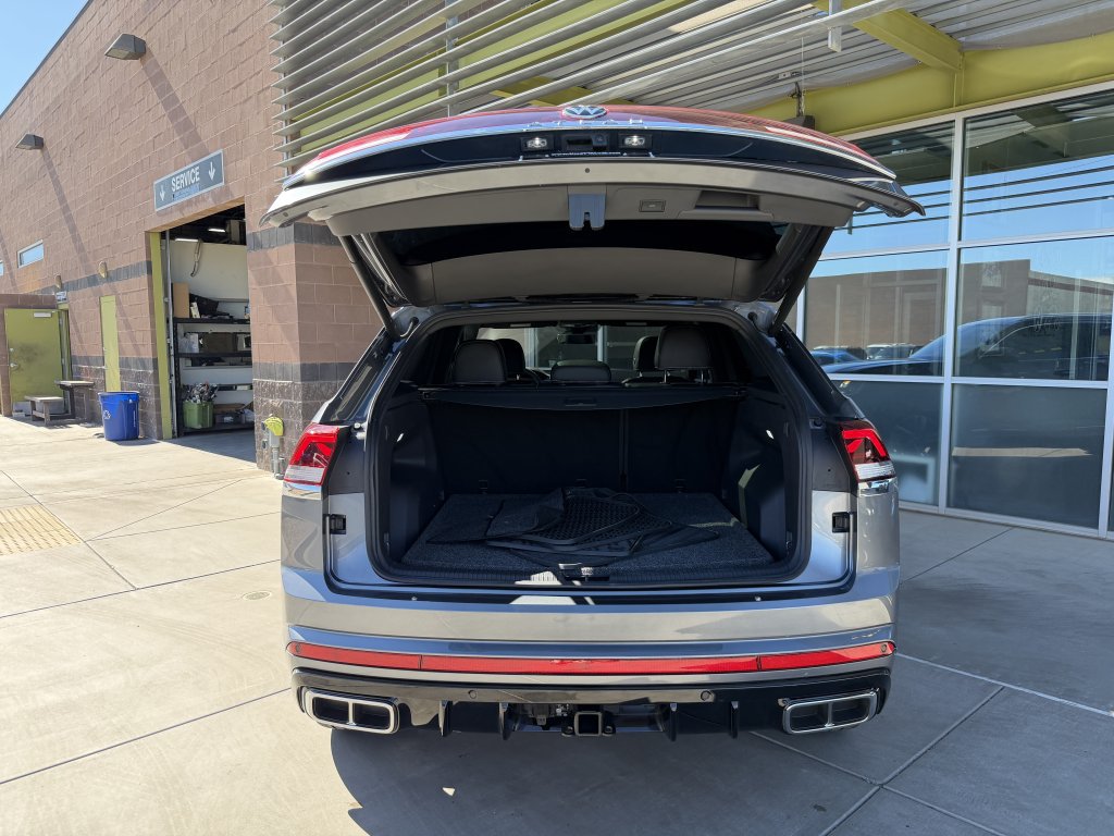 Used 2024 Volkswagen Atlas Cross Sport SEL R-Line AWD/4WD image 39