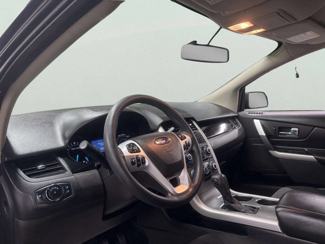 Used 2014 Ford Edge SE w/ Equipment Group 101A FWD image 11